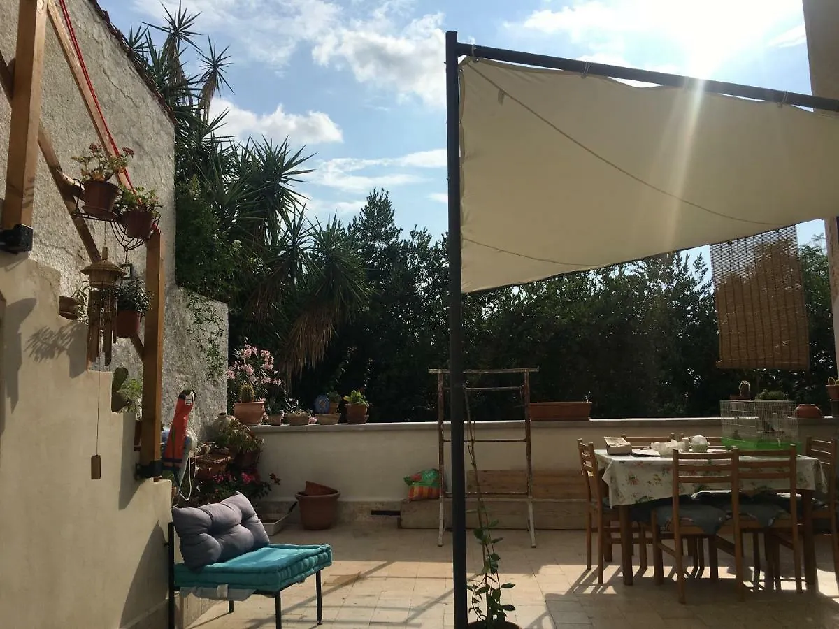 Homestay Casa Escape Apartment Terrasini